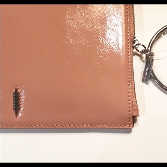 NWOT Thacker Gable Shiny Leather & Metal Ring Wristlet Pouch Vintage Rose Pink - Picture 3 of 5